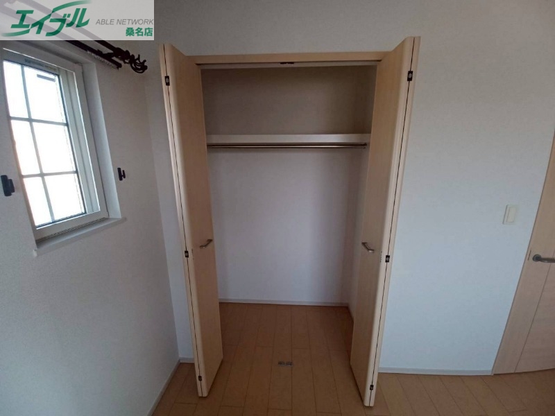 収納　同型参考写真
