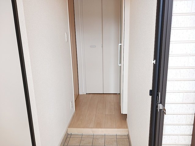 玄関　明るい玄関です
