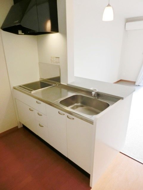 キッチン　お部屋を見渡せるカウンターキッチン。