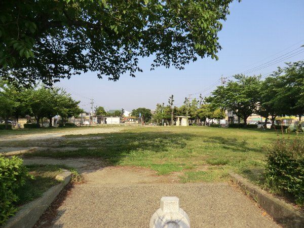 公園　下中公園（公園）まで300m