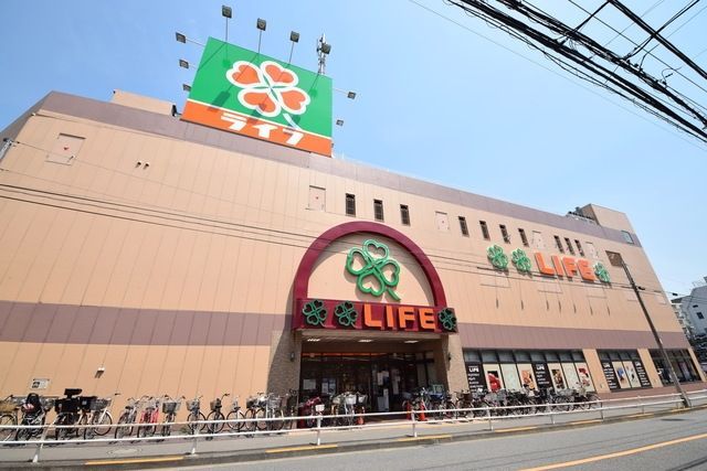 スーパー　ライフ経堂店（スーパー）まで560m