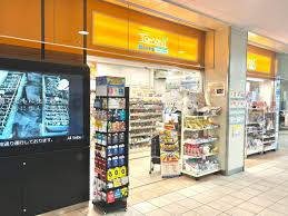 コンビニ　ファミリーマートトモニー東長崎駅／S店（コンビニ）まで192m
