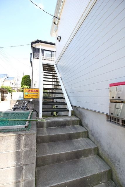 エントランス　建物へのアプローチ部分です