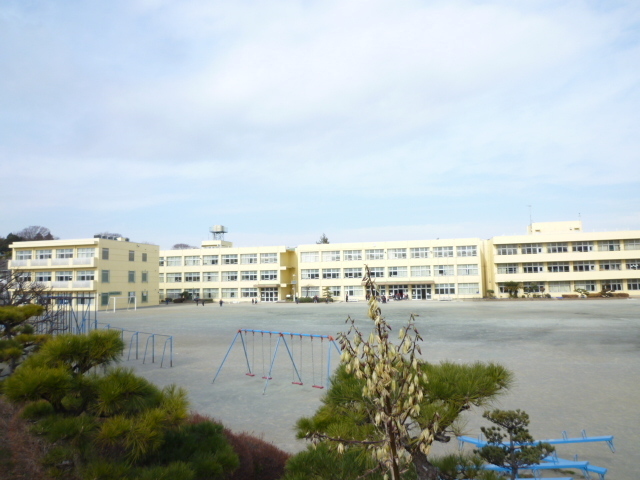 小学校　綾瀬市立早園小学校（小学校）まで90m