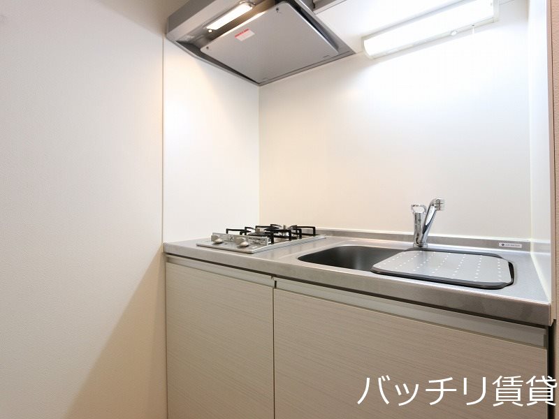 キッチン　別号室タイプの為、現状を優先致します。