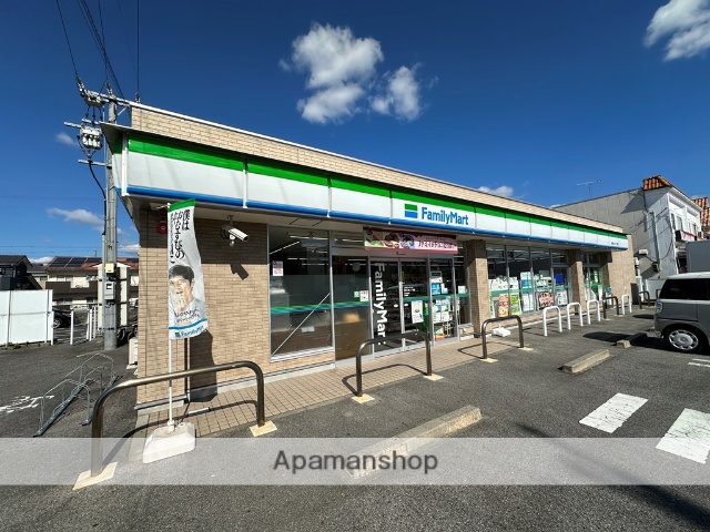 コンビニ　ファミリーマート　岡崎上里二丁目店（コンビニ）まで140m