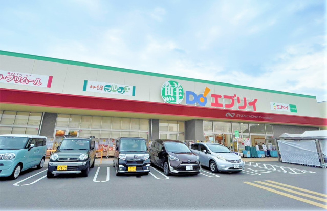 ショッピングセンター　Seriaエブリイ六条モール店（ショッピングセンター）まで703m