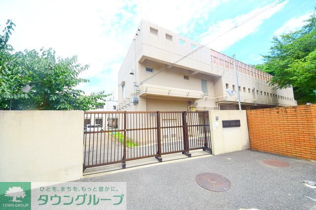 小学校　横浜市立立野小学校（小学校）まで520m