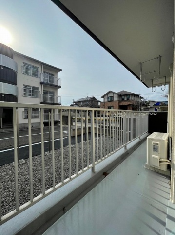 バルコニー　写真は別のお部屋です。（現況を優先してください）