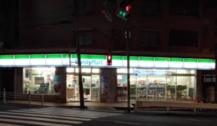 コンビニ　ファミリーマート 新宿弁天町店（コンビニ）まで337m