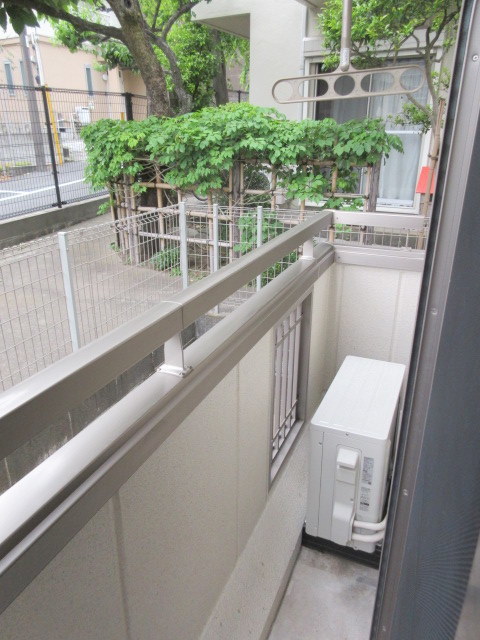 バルコニー　南西向きのバルコニー