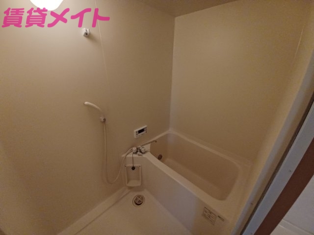 バス・シャワールーム　同タイプの画像です