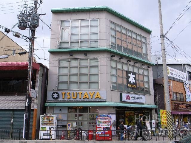 レンタルビデオ　TSUTAYA烏丸今出川店（レンタルビデオ）まで936m