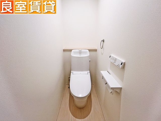 トイレ　1階