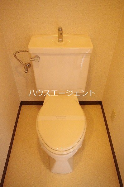 トイレ　清潔感のあるトイレ。※参考画像