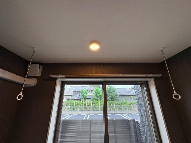 その他設備　室内物干し