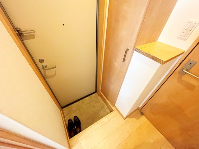 玄関　※同建物の類似写真となります。