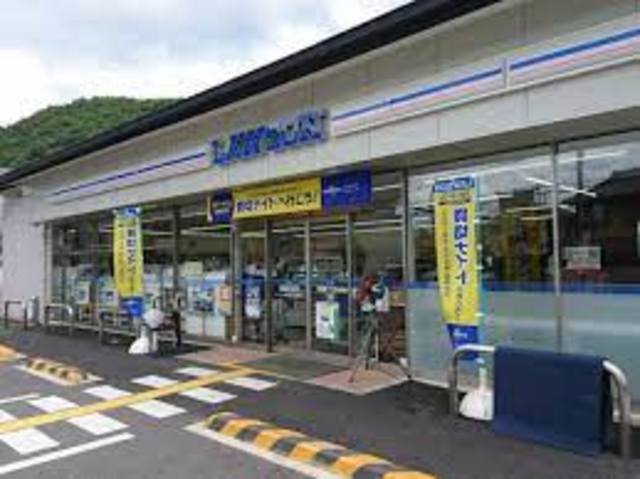コンビニ　ローソン嵐山谷ケ辻子町店（コンビニ）まで105m