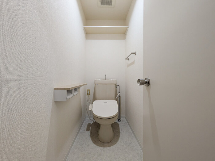 トイレ　※他部屋参考写真