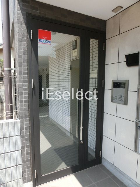 セキュリティ　オートロック対応のエントランス