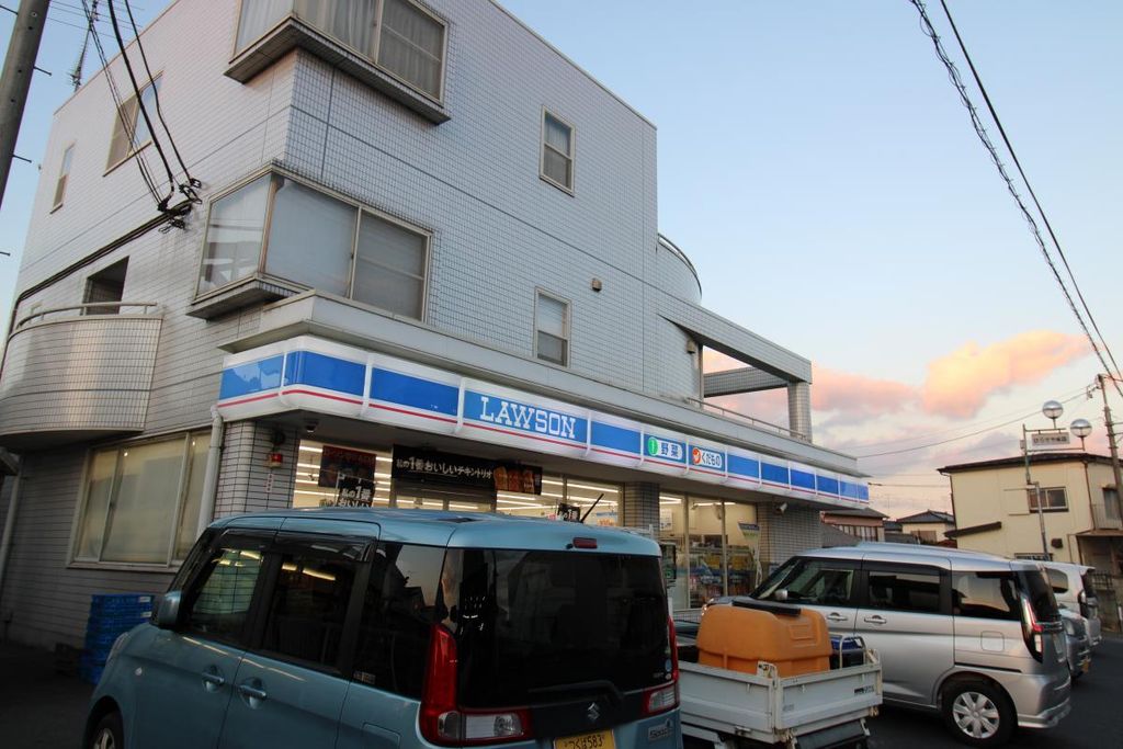 コンビニ　ローソン栗橋中央店（コンビニ）まで210m