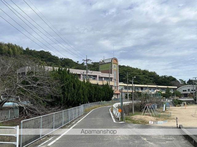 小学校　岡山市立千種小学校（小学校）まで574m