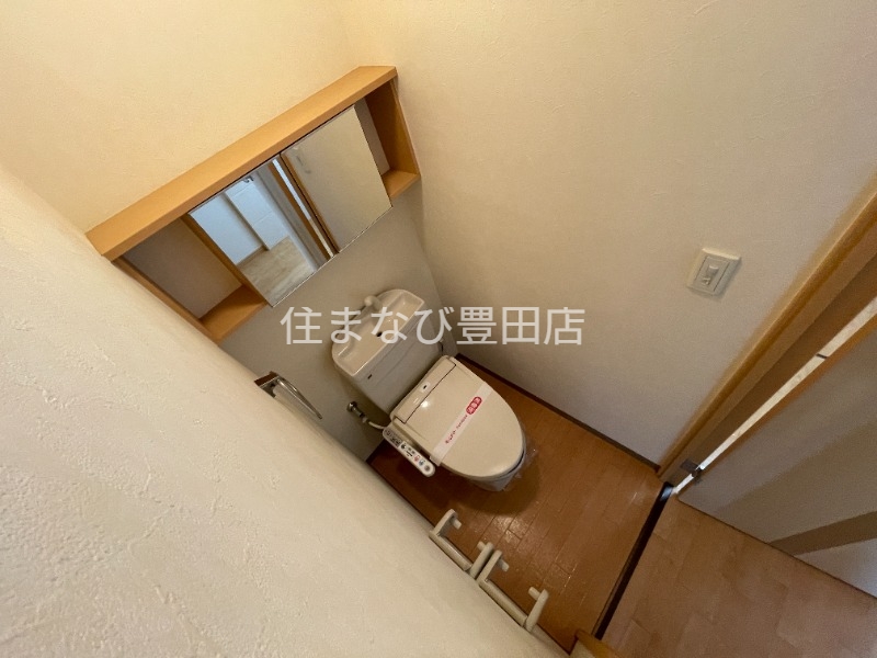 トイレ　同型タイプ