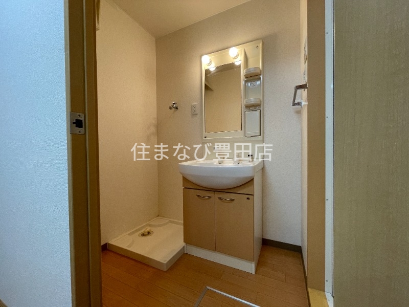 洗面設備　同型タイプ