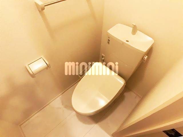 トイレ　シャワー付トイレです