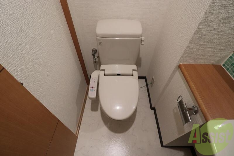 トイレ　ウォシュレット付き