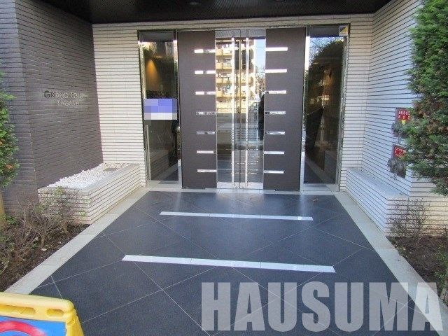 エントランス　エントランス