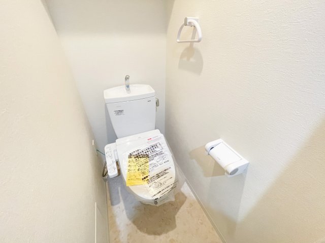 トイレ　清潔感があるトイレです。入るとホッとする、そんな空間。