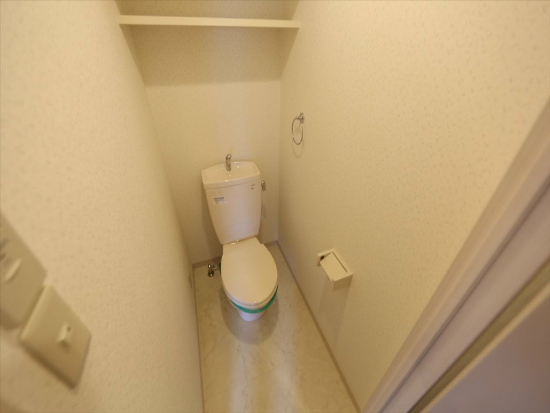 トイレ　トイレ　温水洗浄暖房便座取り付け可
