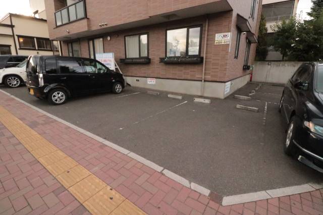 駐車場　駐車場♪