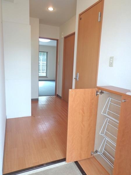 玄関　同じタイプの部屋の写真です。