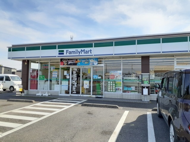 コンビニ　ファミリーマート宇都宮羽牛田店（コンビニ）まで950m