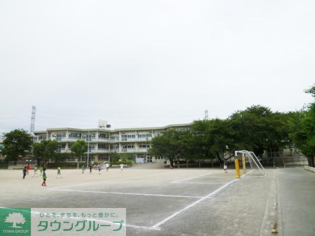 小学校　緑ヶ丘小学校（小学校）まで540m