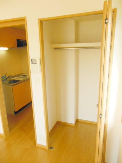 収納　★奥行があるのでドンドン入ります★