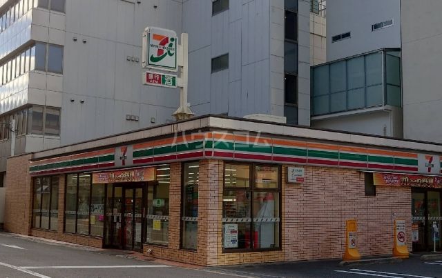 コンビニ　セブンイレブン 大阪豊崎3丁目店（コンビニ）まで284m