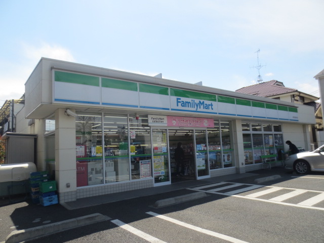 コンビニ　ファミリーマート大泉目白通り店（コンビニ）まで416m