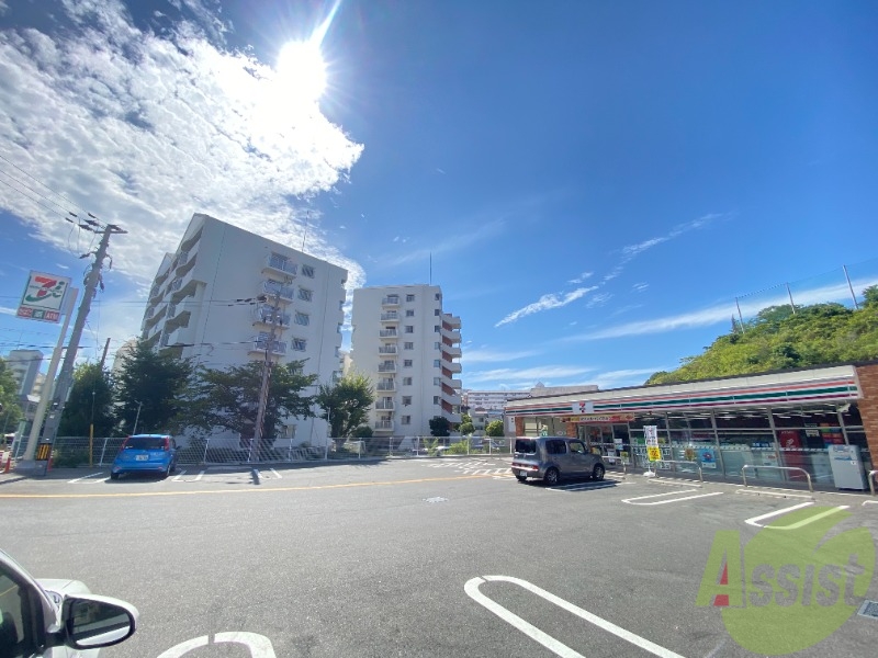 コンビニ　セブンイレブン神戸垂水上高丸店（コンビニ）まで209m