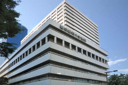 病院　東京医科大学病院（病院）まで763m