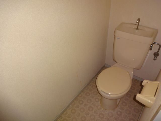 トイレ　清潔感あるトイレスペースです