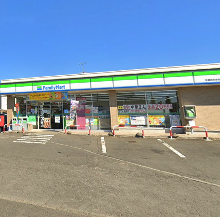 コンビニ　ファミリーマート（コンビニ）まで474m