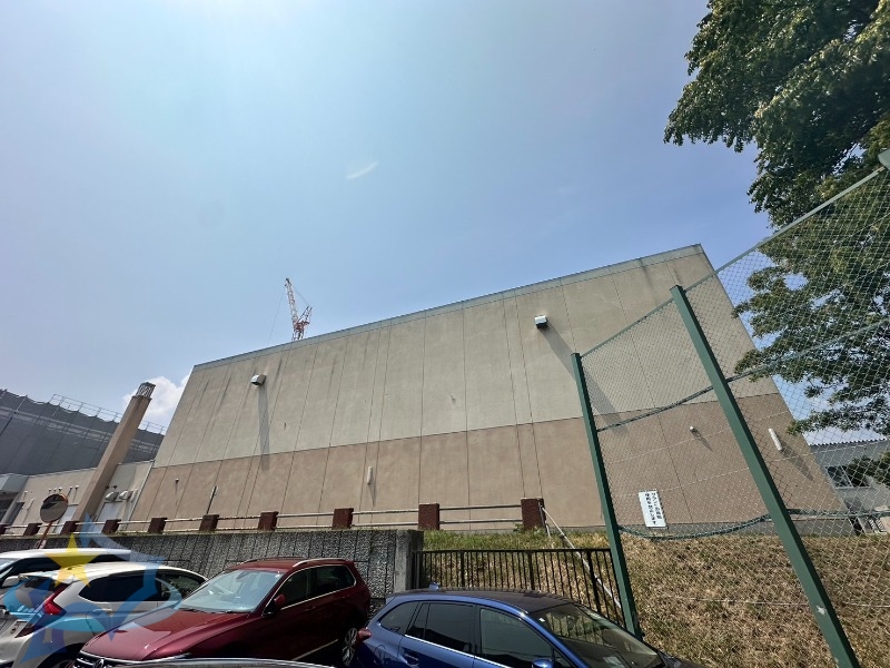 中学校　札幌市立発寒中学校（中学校）まで647m