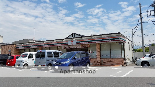 コンビニ　セブンイレブン（コンビニ）まで155m