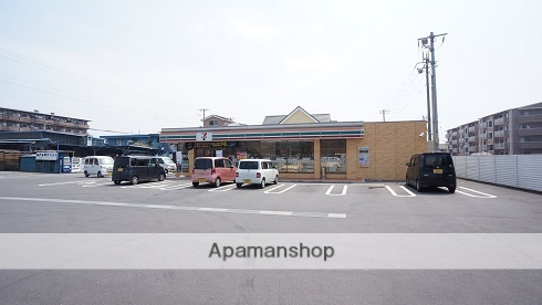 コンビニ　セブンイレブン（コンビニ）まで931m