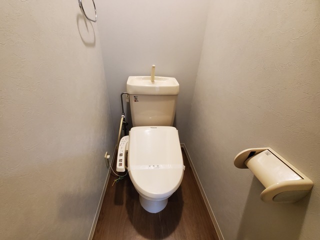 YELLSTAGE楠木IIのトイレ写真