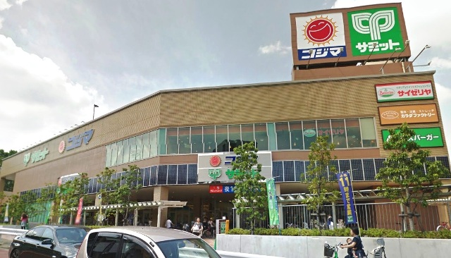 ショッピングセンター　サイゼリヤ サミット成城店（ショッピングセンター）まで1540m