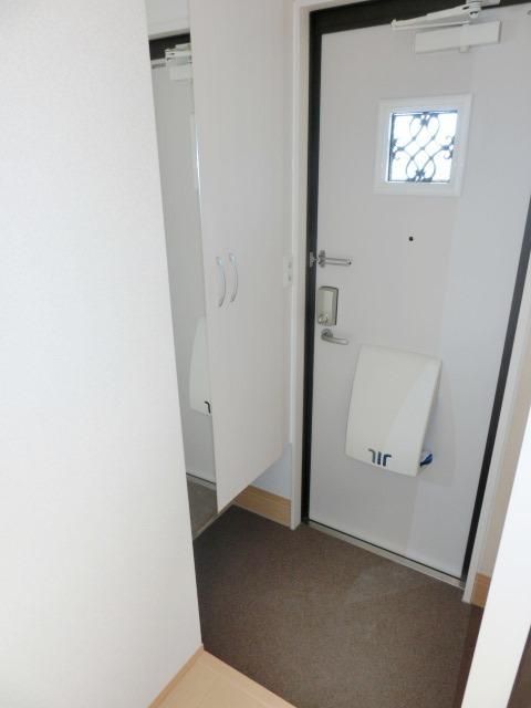 玄関　玄関　シューズボックス